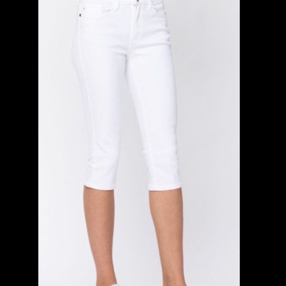 Judy Blue White Capris 18 18W (stretchy.. pretend they're 20W) NEW W TAGS